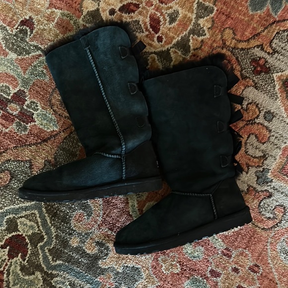Ugg black boots - Picture 2 of 5
